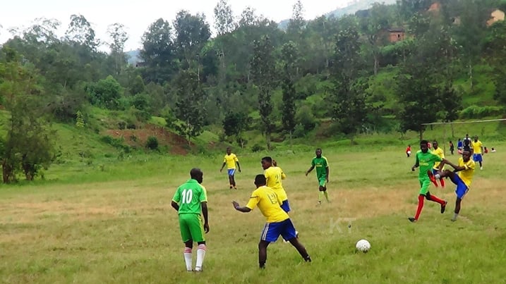 Ibibuga bidatunganyije mu mirenge biracyari imbogamizi ku barushanwa