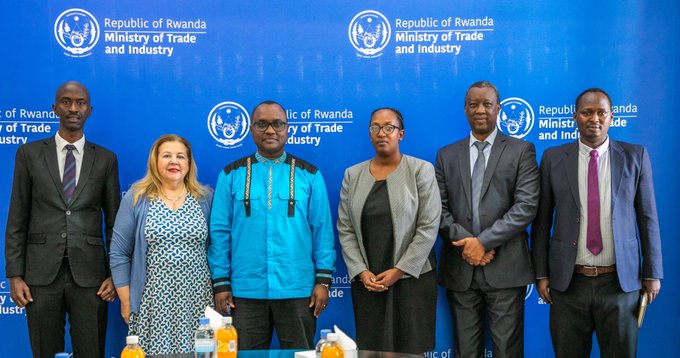 Ibiganiro bagiranye na Minisitiri Ngabitsinze, byibanze ku gushimangira ubufatanye busanzwe buriho mu iterambere ry'inganda