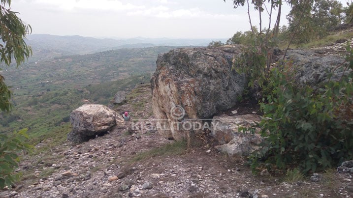 Ku Bitare bya Mpushi ni ahantu hirengeye kuburyo ngo hari n'abajya kuhasengera 