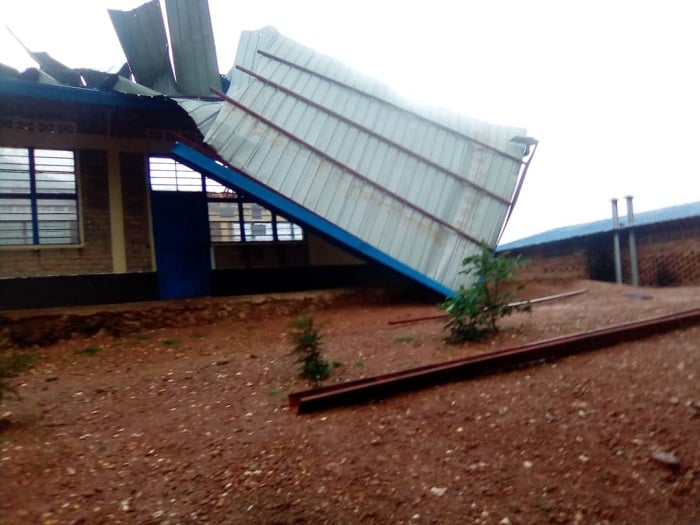 Mu Karere ka Gicumbi imvura ivanze n'umuyaga yasenye amashuri