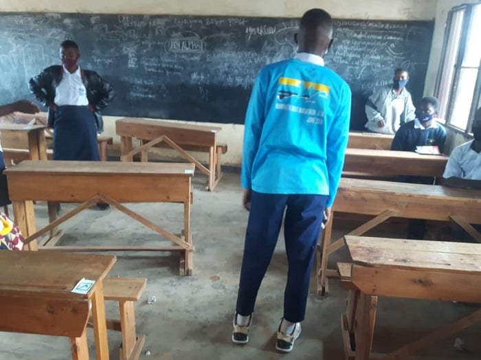 Muri aya mezi arindwi ashize, abanyeshuri barakuze ku buryo bamwe amapantaro n'amajipo bigaragara ko asigaye ababaho magufi