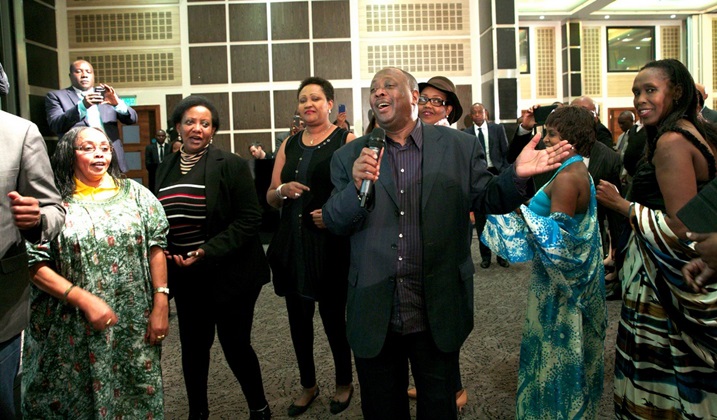 Ibyishimo byari byose ku Banyarwanda baba mu Bwongereza bavuga ko bari bishimiye kongera kubona Perezida Kagame.