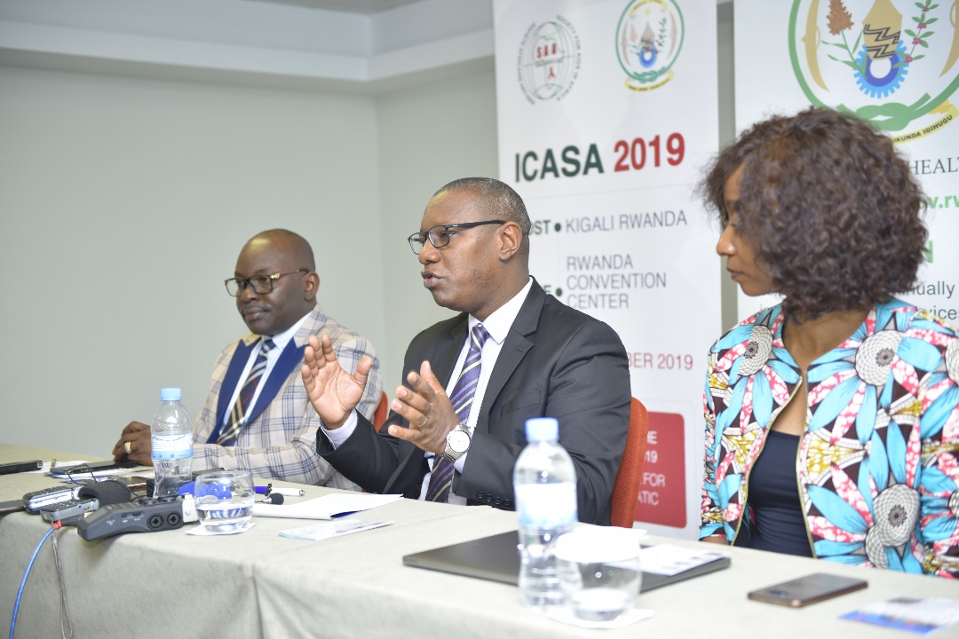 Dr Ndimubanzi Patrick avuga ko Imiti igabanya ubukana mu Rwanda iboneka ariko itagomba gutuma hari abareka keirinda Sida