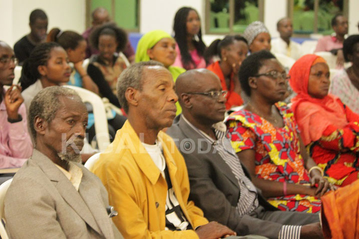 Ikiganiro cyari kitabiriwe n'abantu benshi b'ingeri zose.