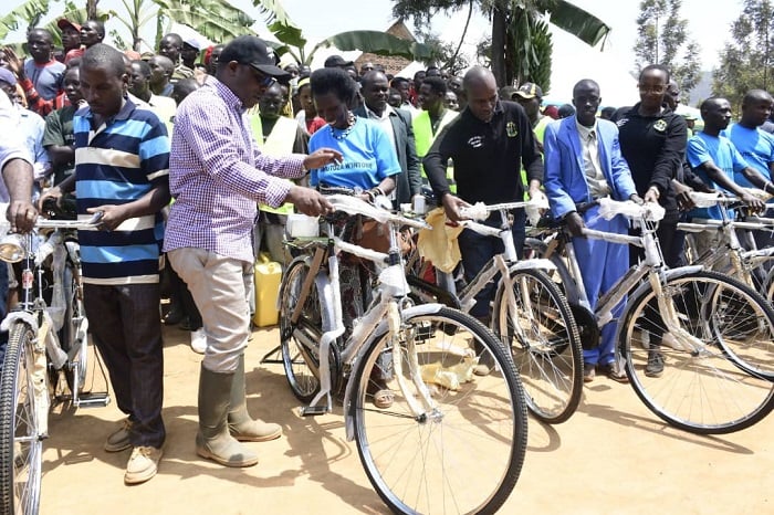 Abakuru b'Imidugudu batangiye guhabwa amagare basabwa kutayagurisha