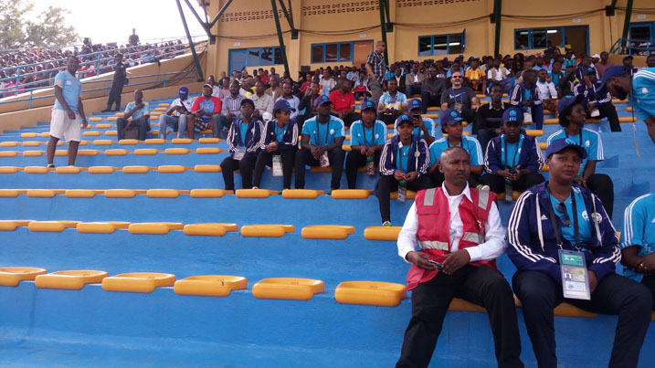 Igice cya mbere cy'umukino wa mbere cyageze hagati mu myanya y'1000 harimo mbarwa kuko bari boherejwe mu myanya ya 500