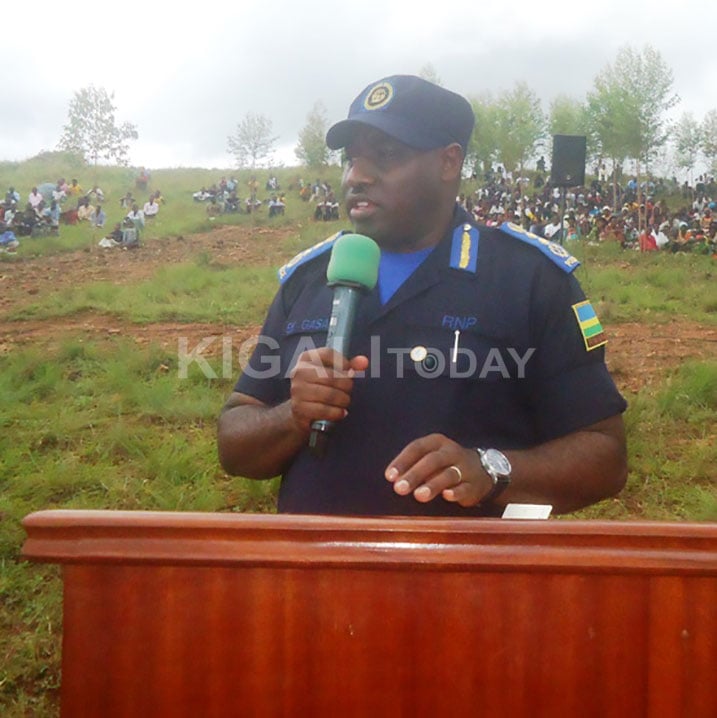IGP Emmanuel Gasana avuga ko uwagerageza guhungabanya umutekano w'u RWanda yabigwamo.