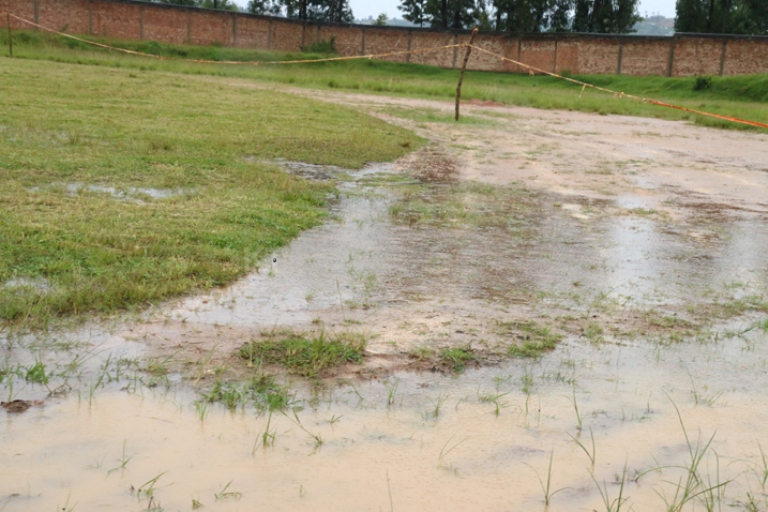 Ikibuga cy'Amagaju cyahagaritswe ngo nacyo gitunganywe kuko imvura igwa amazi akareka imikino imwe n'imwe igasubikwa
