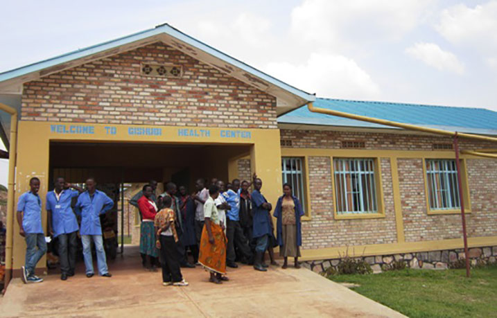 Ikigo nderabuzima cya Gishubi cyatumye abaturage batakirembera mu rugo kubera gutinya urugendo.