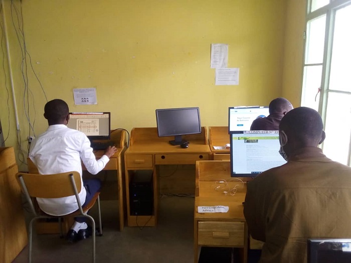 Abahakirirwa bakoraga mu buryo butisanzuye