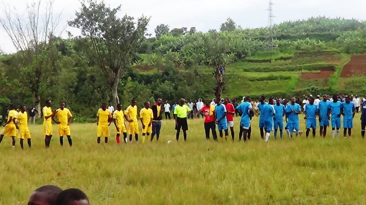 Ikipe ya Kiyumba yambaye ubururu yatewe mpaga kubera abakinnyi badafite ibyangombwa