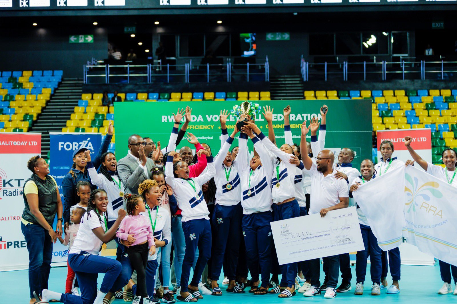VOLLEYBALL: RRA VC na Gisagara ni zo zegukanye shampiyona ya 2023 (Amafoto) - Kigali Today
