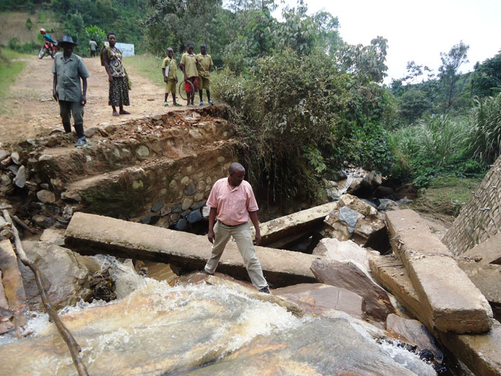 Ikiraro cya Kimbiri mu murenge wa Kigeyo nacyo cyarasenyutse.