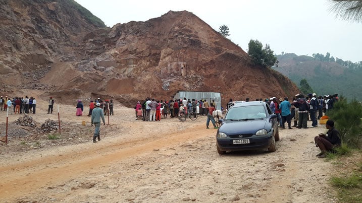 Ikirombe Stone Services ivuga ko yambuwe mu nzira zidakwiye.