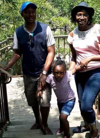 Ilibagiza n'umugabo we n'umwe mu bana babiri yibarutse