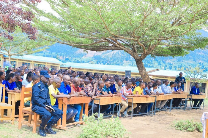 Imboni z'umupaka zirifuza ko abasirikare n'abapolisi bakorana bakongerwa kuko abafutuzi batinya imbunda