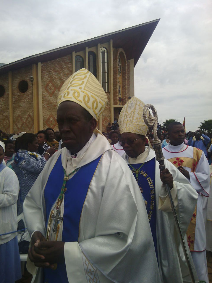 Umuyobozi w'inama y'Abepisikopi mu Rwanda, Msgr Simaragde Mbonyintege.