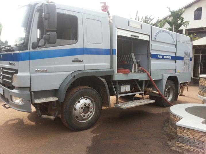 Polisi yatabaye izimya inkongi y'umuriro.