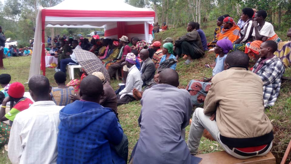 Abaturage basabwe kwitondera abiyitirira abakozi ba REG bakabiba
