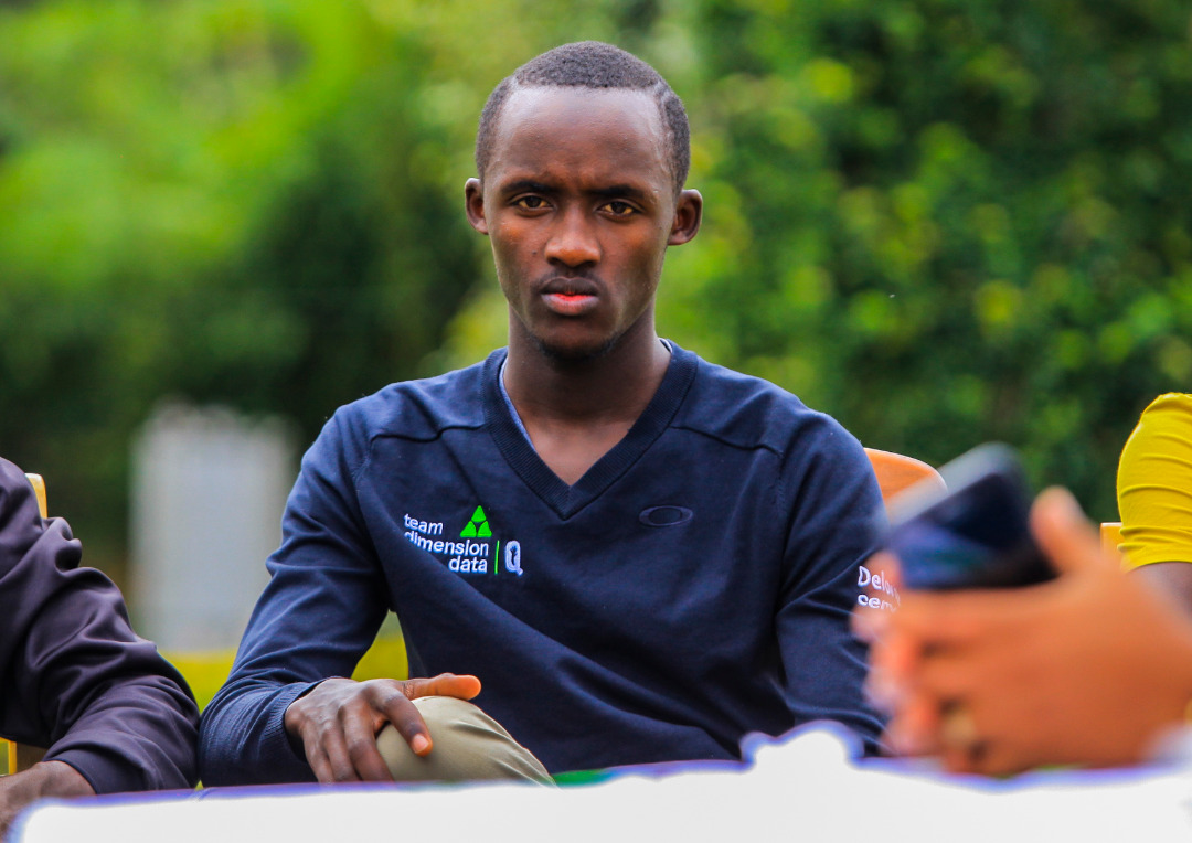 Mugisha Samuel ukinira Dimension Data nawe ari i Musanze mu myitozo