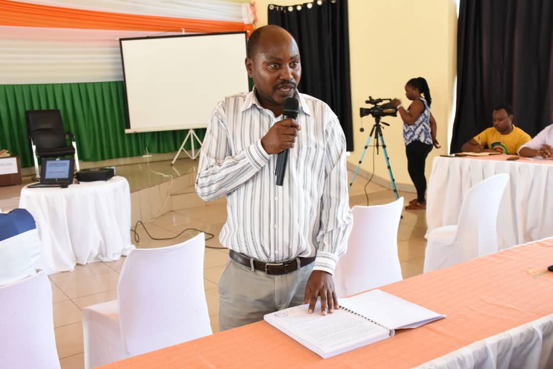 Umukozi wa RCA asoma raporo y'igenzuramutungo