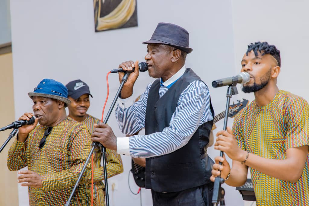 Umuhanzi Makanyaga Abdul yasusurukije abitabiriye ibi birori