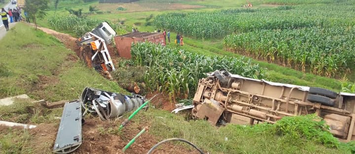 Ikamyo yagonze Coaster mu Kibuza, na Camera yo ku muhanda izwi nka Sophia ibigenderamo