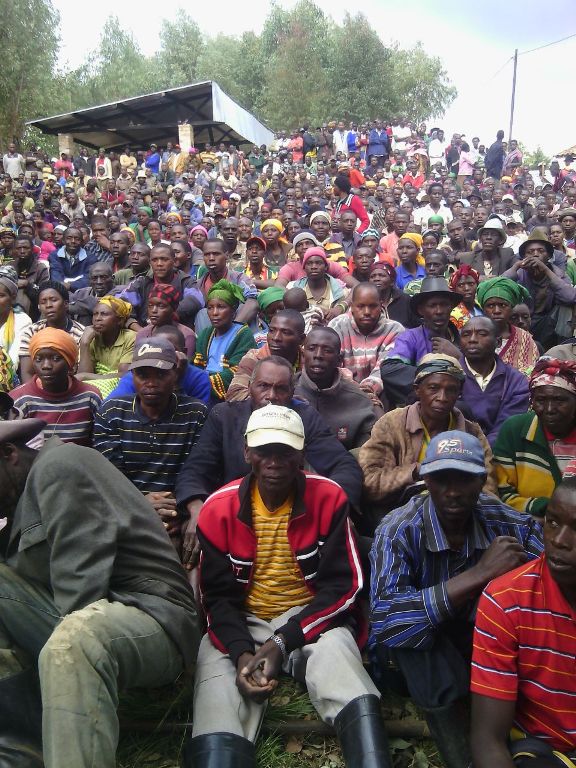 Abanyenyaruguru barangije umuganda nabo bakoze inama n'ubuyobozi bw'ibanze.