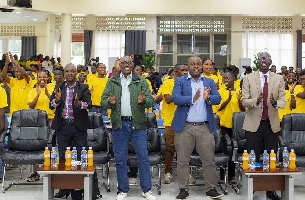Mu kigo cy'ubutore cya Nkumba giherereye mu Karere ka Burera, haherutse guteranira urubyiruko rusaga 410 rwafashijwe kwiga no kwiteza imbere binyuze muri gahunda ya Tubarere Neza Project, umushinga umaze kugaragaza impinduka zifatika mu mibereho y'abana b'imfubyi n'urubyiruko ruvuka mu miryango ikennye mu Rwanda