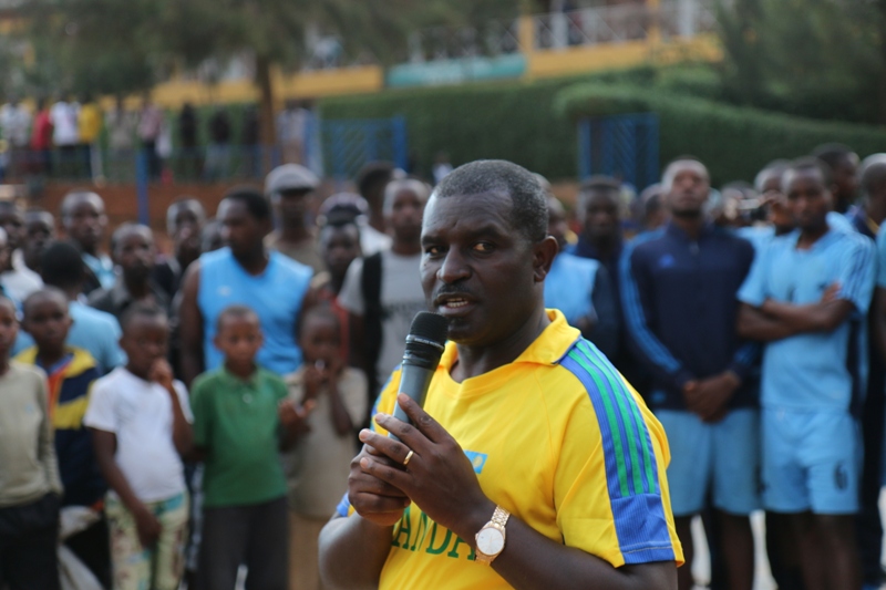 Bugingo Emmanuel, Umuyobozi wa Siporo muri Minispoc atanga ubutumwa muri iri rushanwa