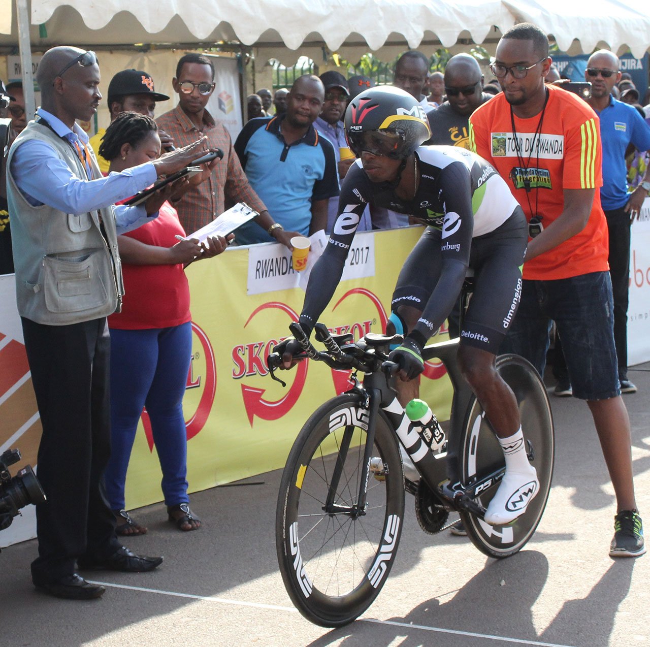 Adrien Niyonshuti wa Dimension data yo muri Afurika y'Epfo yahabwaga amahirwe mbere y'isiganwa