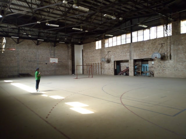 Imbere muri Gymnase
