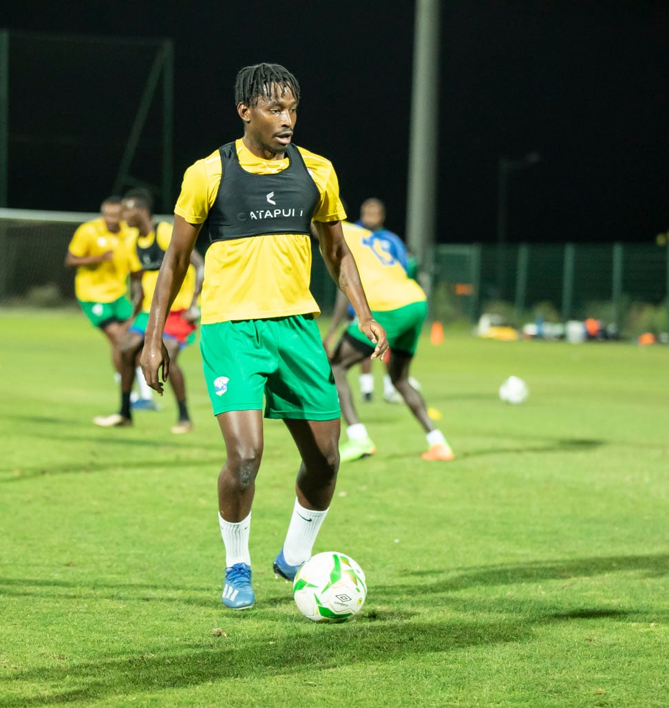 Rafael York ukina muri Sweden yamaze kubona ibyangombwa bimwemerera gukinira u Rwanda