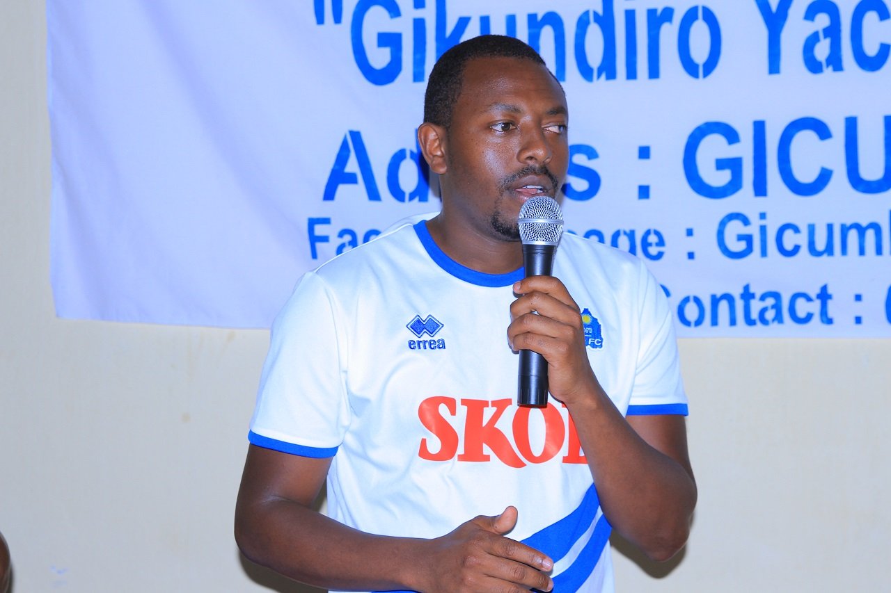 Runigababisha Mike, Umuyobozi w'ihuriro rya Fan Clubs