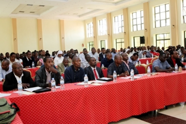 Abayobozi b'ibigo byigisha imyuga n'ubumenyingiro bari mu nama