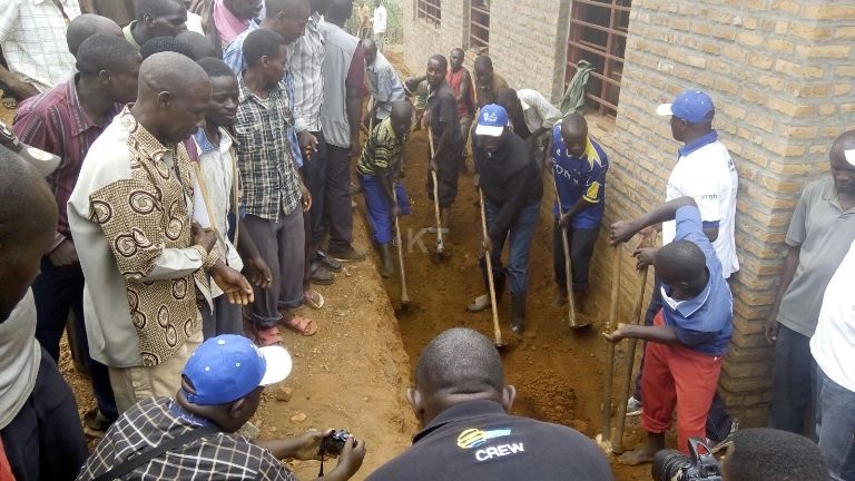 Umunyamabanga wa Leta muri Minisiteri y'Ubutegetsi bw'igihugu Mukabaramba Alivera nawe yari yaje kwifatanya na Minisitiri w'Intebe.
