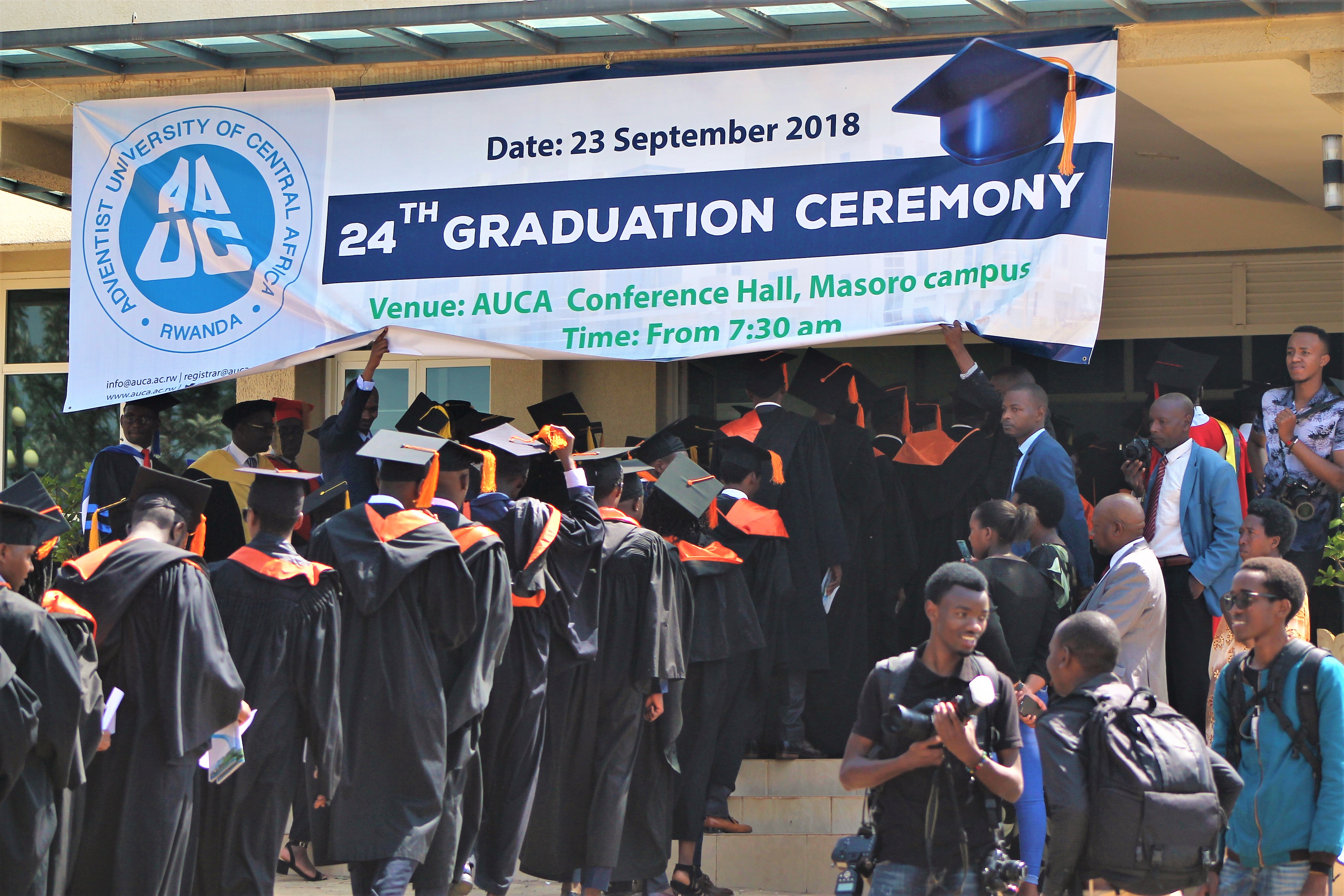 Hari abanyeshuri ba Kaminuza bakoreshwa imirimo yindi muri stage aho kwimenyereza umwuga wabajyanye