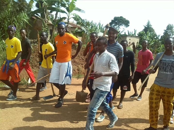 I Burasirazuba mu karere ka Rwamagana naho urubyiruko rwari rwitabiriye ibikorwa byo gusukura urwibutso.