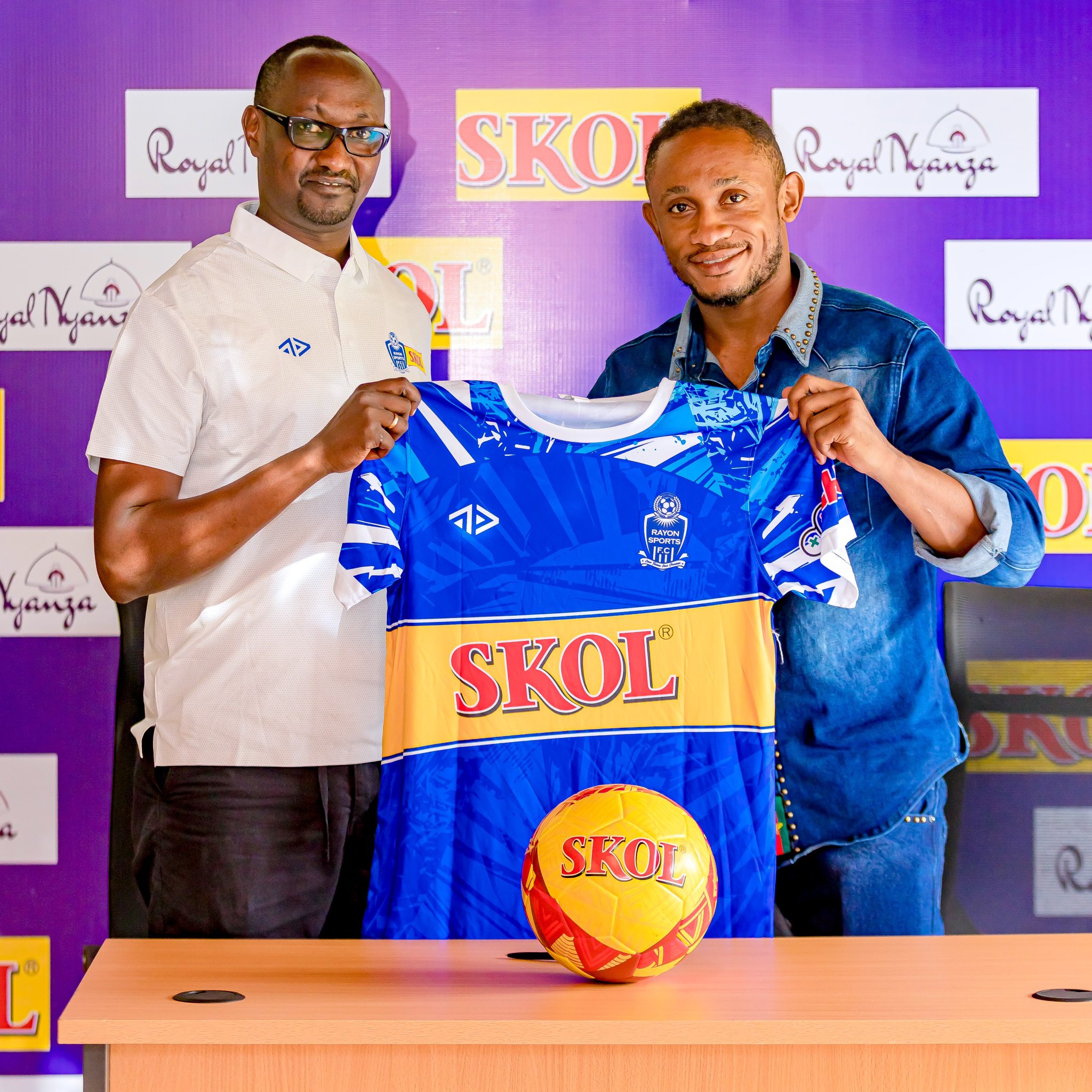 Rayon Sports yasinyishije kandi Yannick BANGALA Litomb ukomoka muri Congo