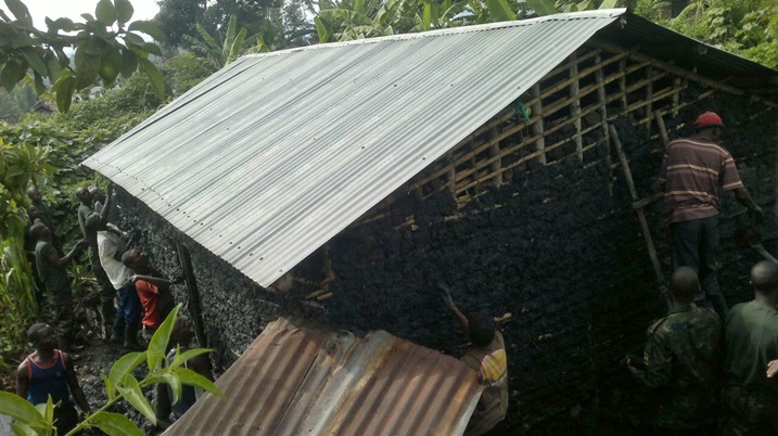 Iyo niyo nzu yasanywe.