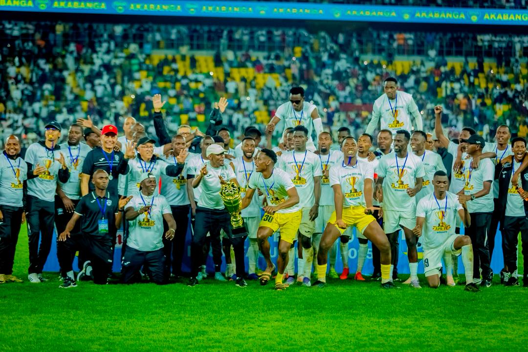 APR FC yahawe igikombe na sheke ya miliyoni 20 z'amafaranga y'u Rwanda
