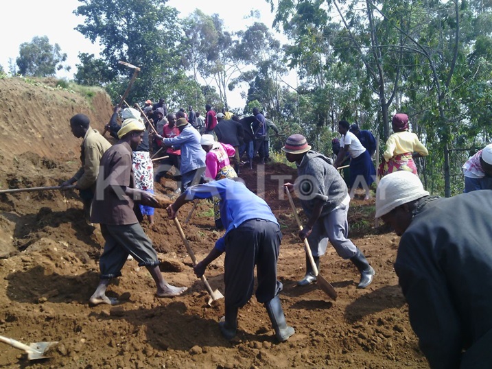 Bari bitabiriye iki gikorwa ari benshi kuko ari bo bazawunyuramo.