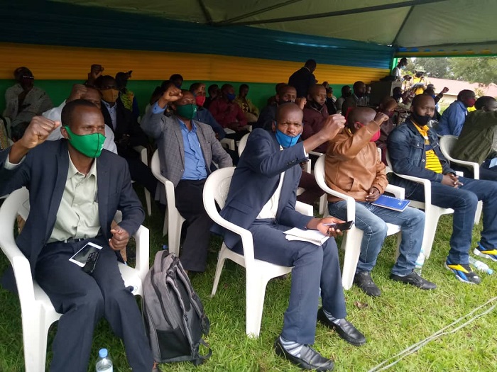 Abatuye muri Nyaruguru n'abahakorera na bo bishimiye igikombe