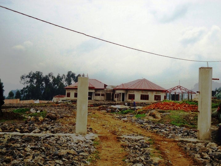 Imirimo yo kubaka Guest House ya Nyabihu irarimbanyije.