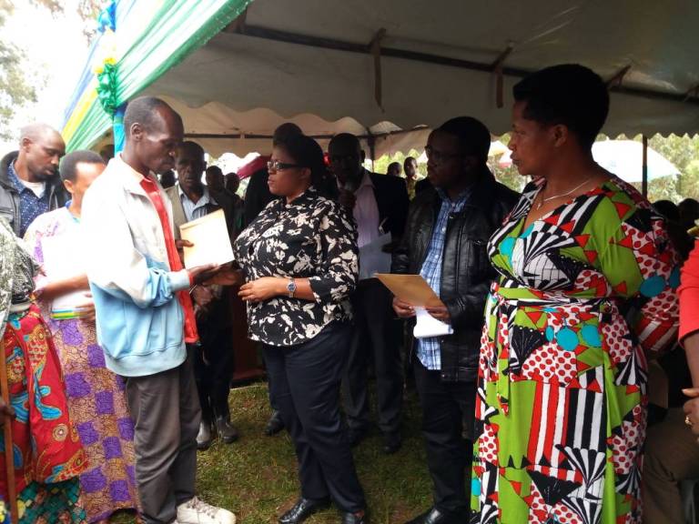 Imiryango yabuze ababo ku bw