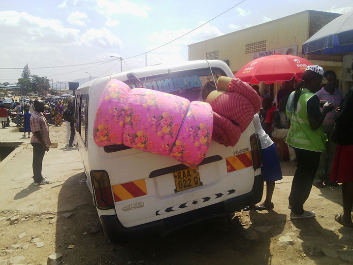Mu gihe abanyeshuri bajyaga ku mashuri tariki ya 26/01/2015 abandi bari bagitegereje kumenya ibigo boherejwemo.