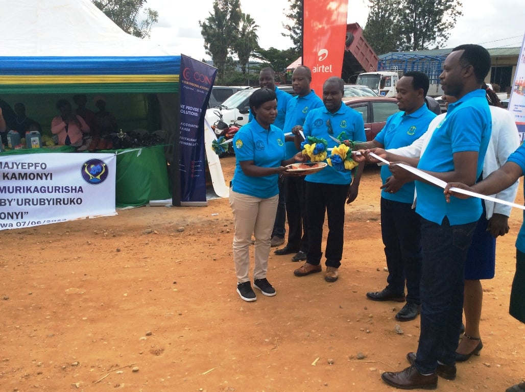 Bafungura ku mugaragaro imurikagurisha n'imurikabikorwa