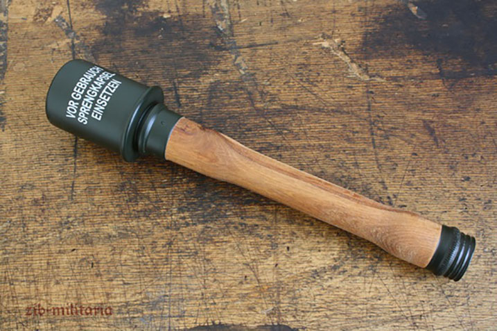 Grenade imwe yari iyo mu bwoko bwa Stick.