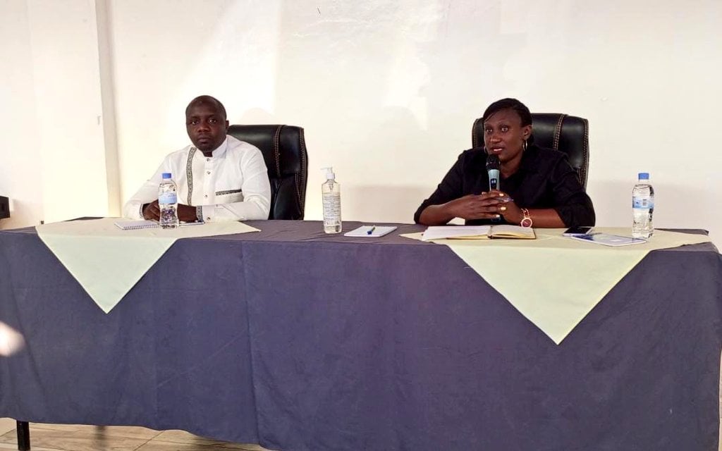 Guverineri Kayitesi yabagiriye inama yo gufata imyanzuro yatuma batazongera kwitaba PAC