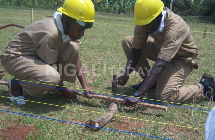 Abenshi mu bagiye kwiga kaminuza bitabira kwiga imyuga kugira ngo izabafashe mu gihe bari mu ishuri na nyuma yo kurangiza kwiga.
